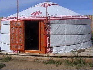 Отдых на Байкале, остров Ольхон - юрта для гостей